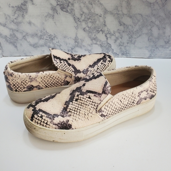 Steve Madden Gills Slip on Loafer 7.5‎ Snakeprint Platform Cream Black - Picture 1 of 10